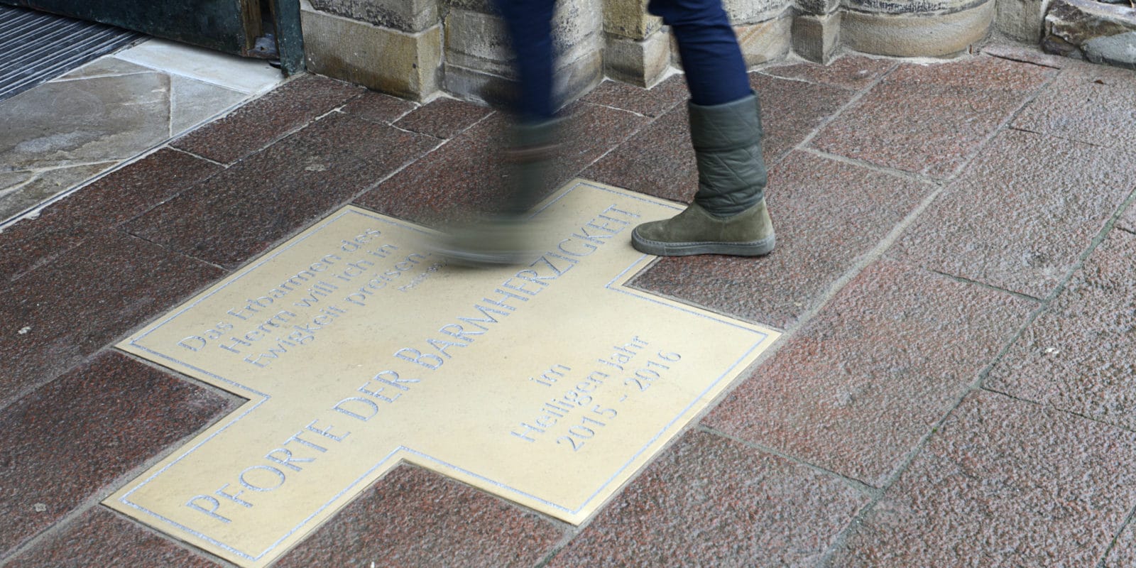 Die Heilige Pforte der Barmherzigkeit am Osnabrücker Dom