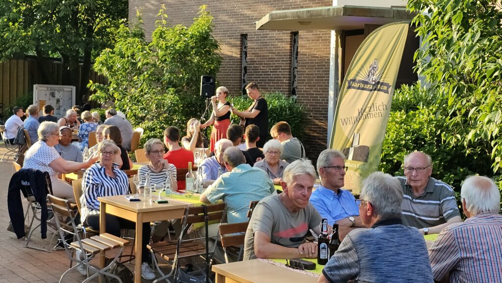 Gemütliches Beisammensein im Barbaragarten Osnabrück