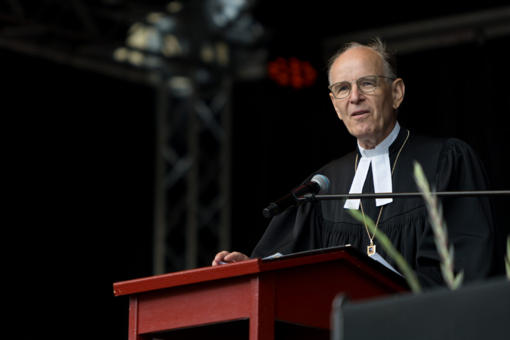 Landesbischof Ralf Meister hielt die Predigt beim Ökumenischen Gottesdienst, der unter dem Motto "Schöpfungsgerecht leben" stand.