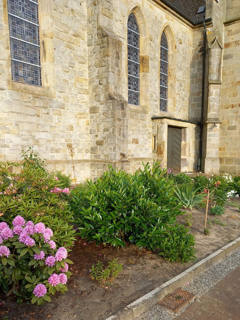 Das Insektenhotel an der St. Servatiuskirche in Beesten.