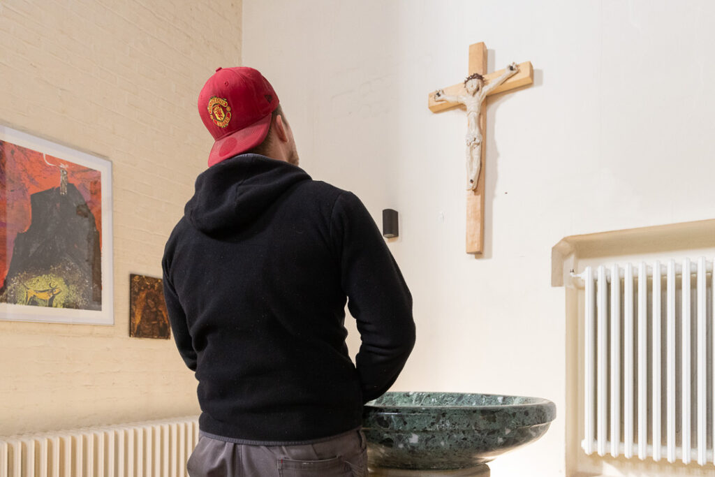Den Kontakt zu den Seelsorgern empfindet Emil als „befreiend, auch wenn wir im Gefängnis sind“. Gefängnisseelsorge, Bremen