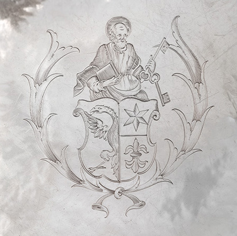 Detail eines barocken Gründonnerstagsgeschirrs mit Wappen