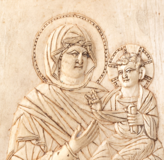 Byzantinische Elfenbeinrelief mit Maria und Jesus