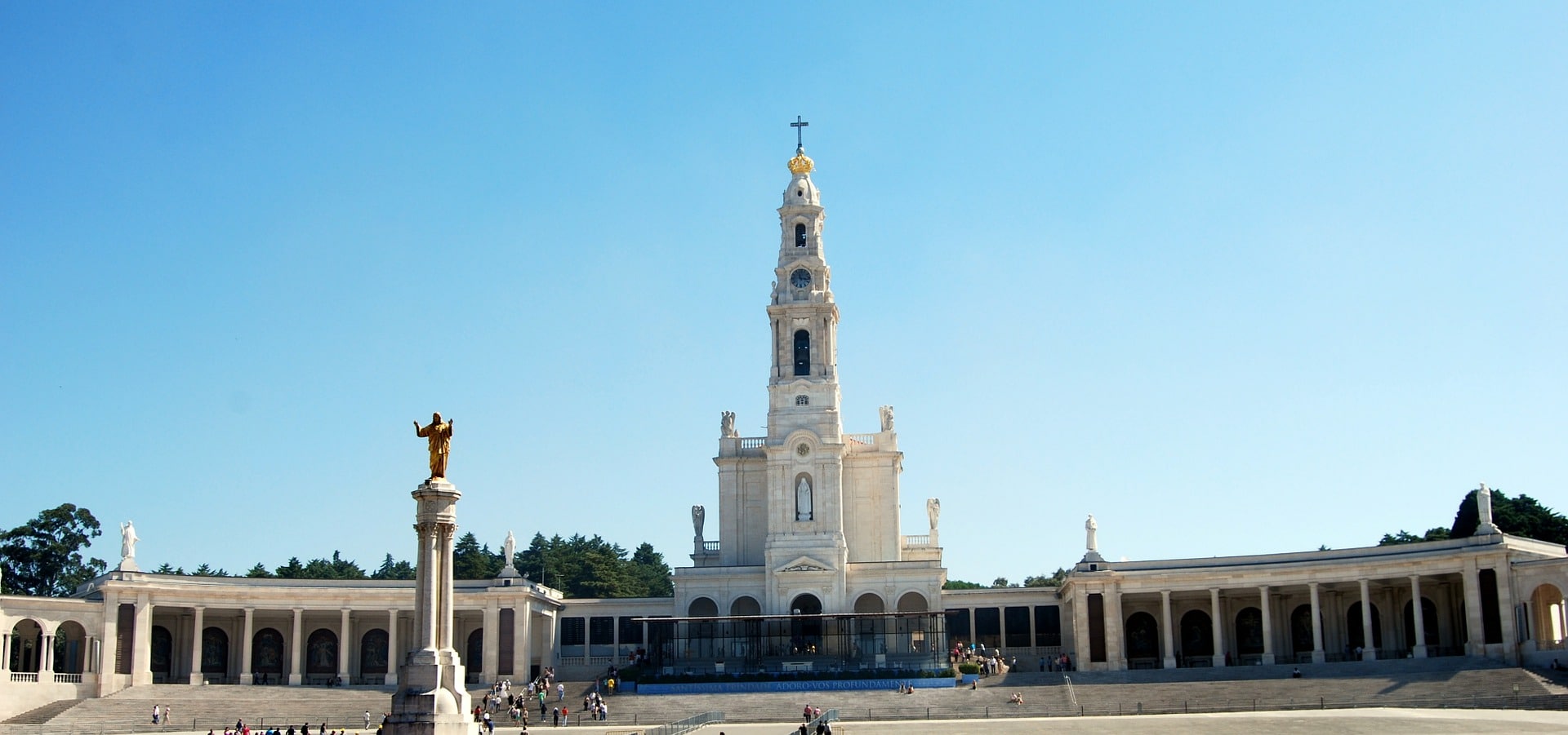 Das Heiligtum von Fatima mit der Basilika unserer lieben Frau des Rosenkranzes