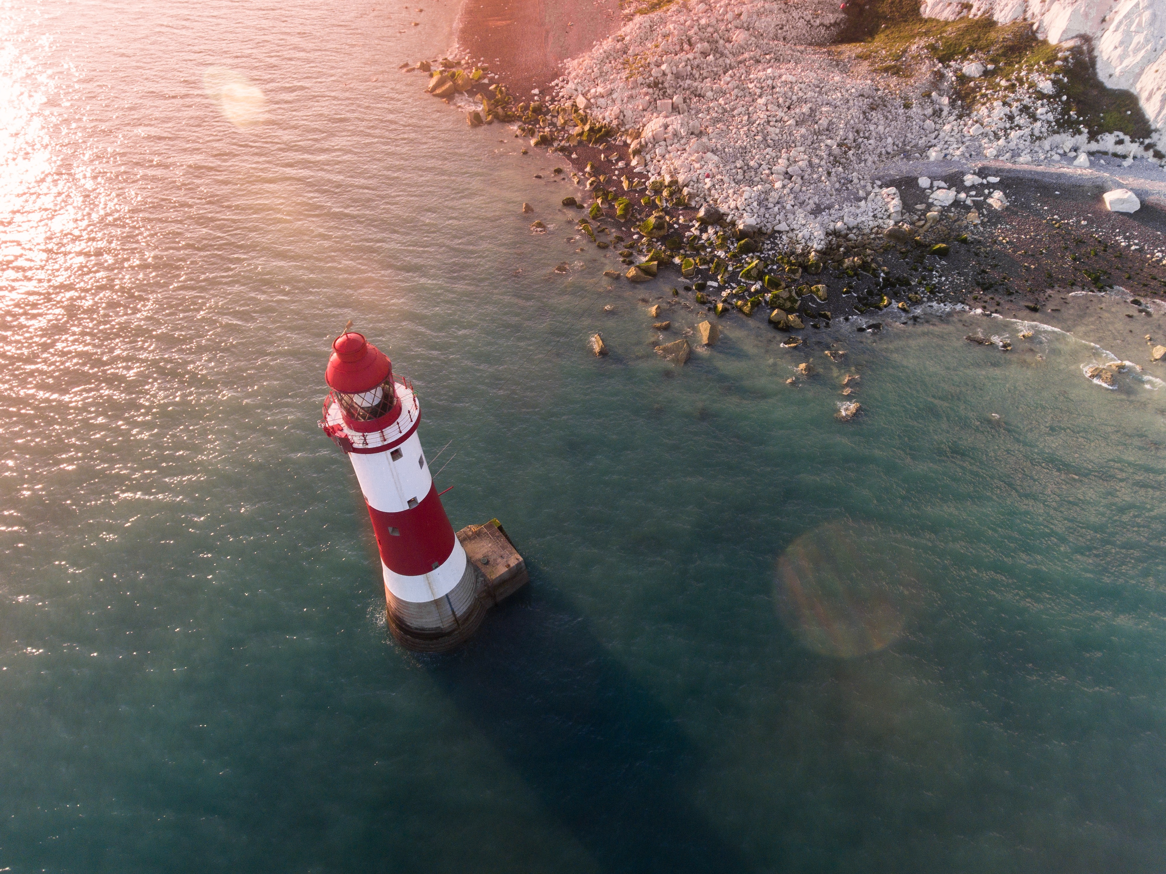 Leuchtturm im Meer