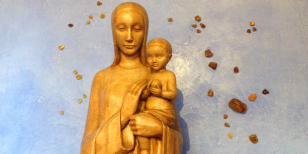Marienfigur in der Kirche "Zu den heiligen Schutzengeln" auf Juist