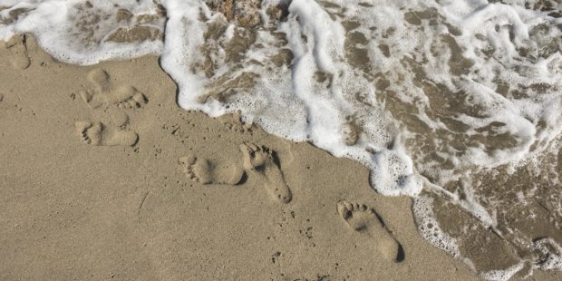 Fußspuren am StrandFußspuren, Jesus, Mensch, Spuren, Strand, Sonne, Sommer, Weg