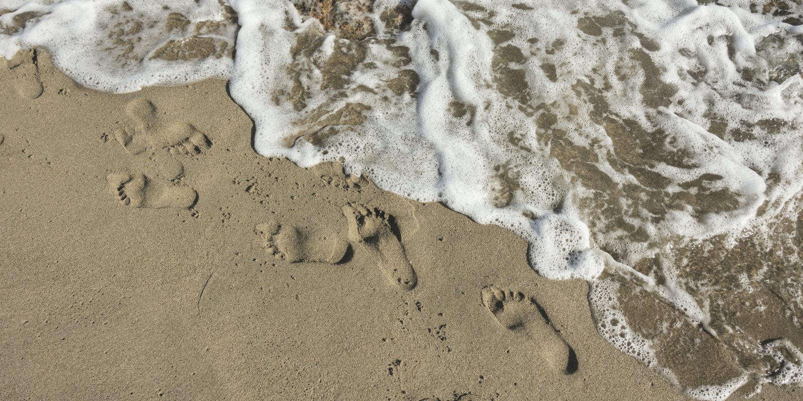 Fußspuren im Sand