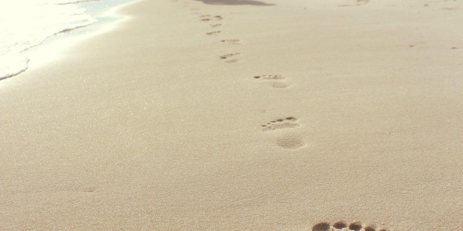 Fußspuren im Sand