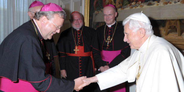 Bischof Franz-Josef Bode würdigt verstorbenen Papst em. Benedikt XVI.
