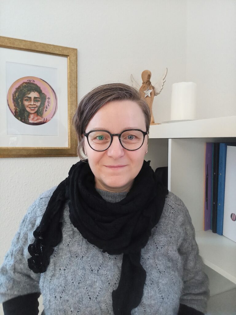 Marie Simone Kreuzdame