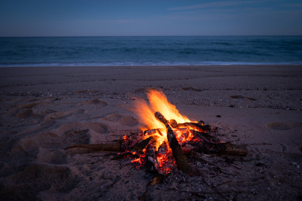 Lagerfeuer am Strand
