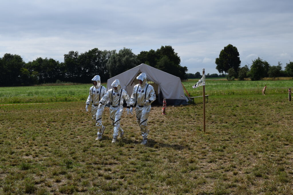 Zeltlager St. Marien, Biene mit Verkleidung von Astronauten