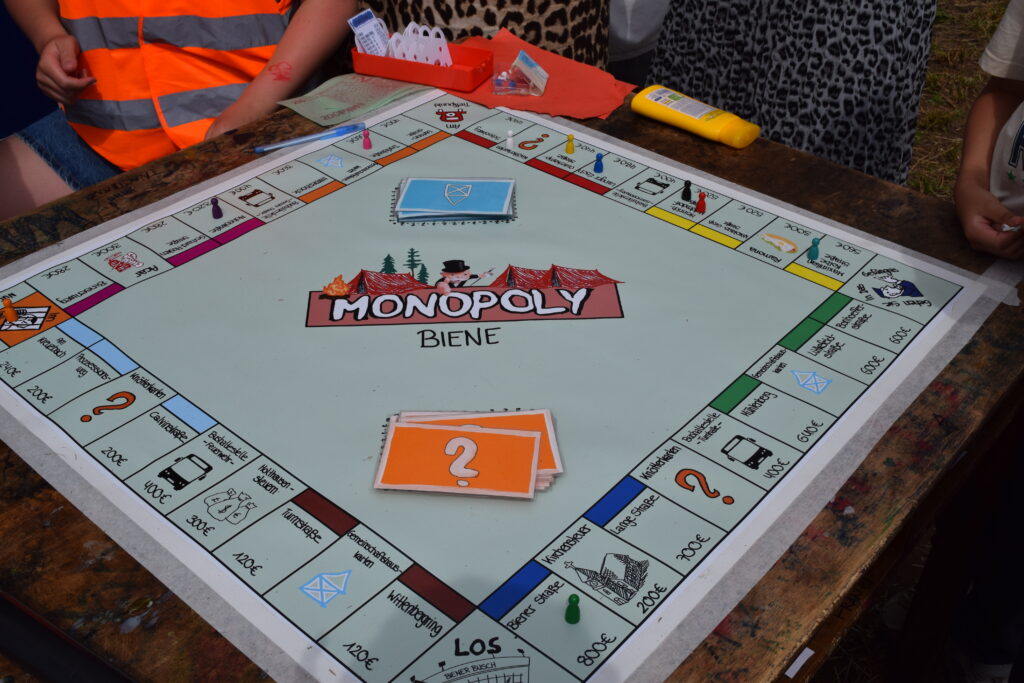 Monopoly-Spiel des Zeltlager St. Marien, Biene